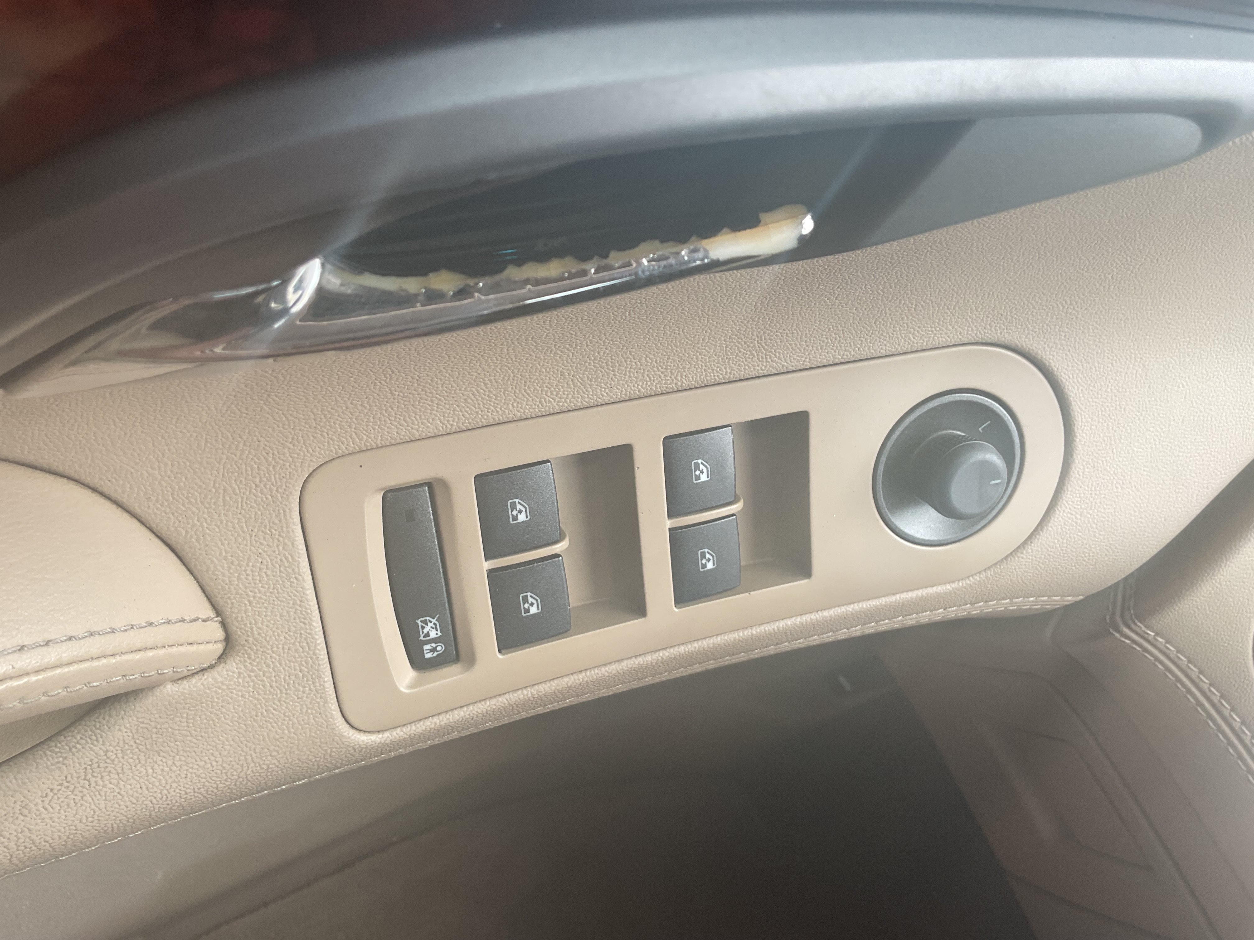 Used 2013 Buick LaCrosse Leather FWD image 16
