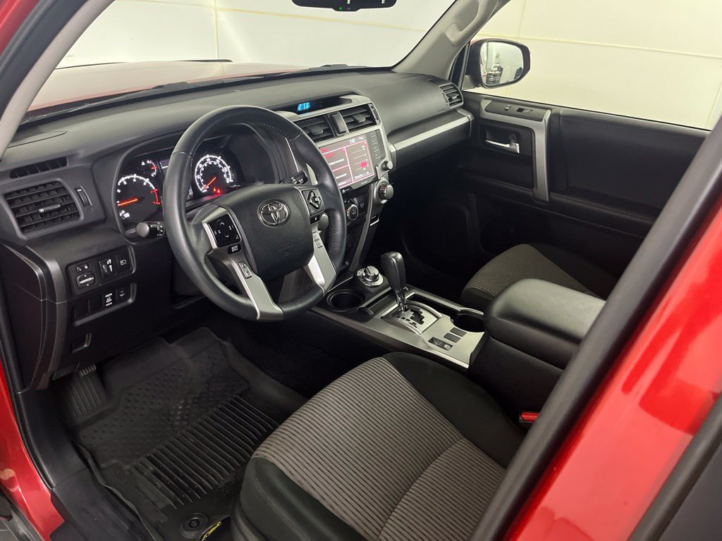 Used 2022 Toyota 4Runner SR5 AWD/4WD image 22