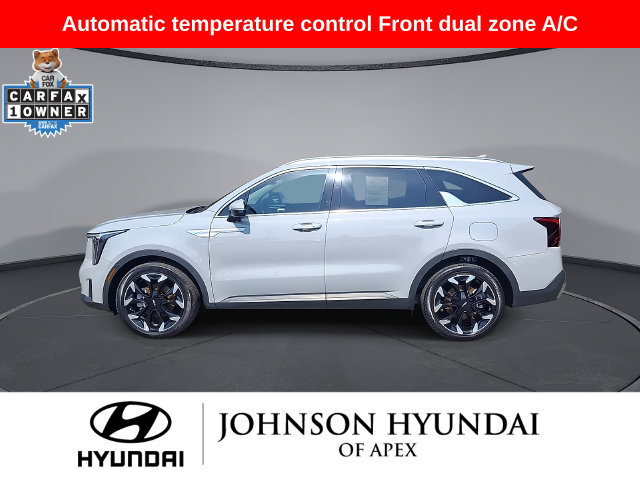 Used 2024 Kia Sorento EX w/ Panoramic Sunroof Package FWD image 5
