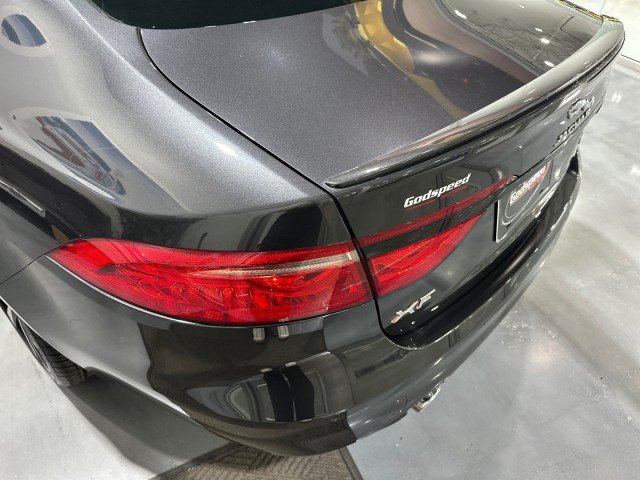Used 2019 Jaguar XF S AWD/4WD image 30