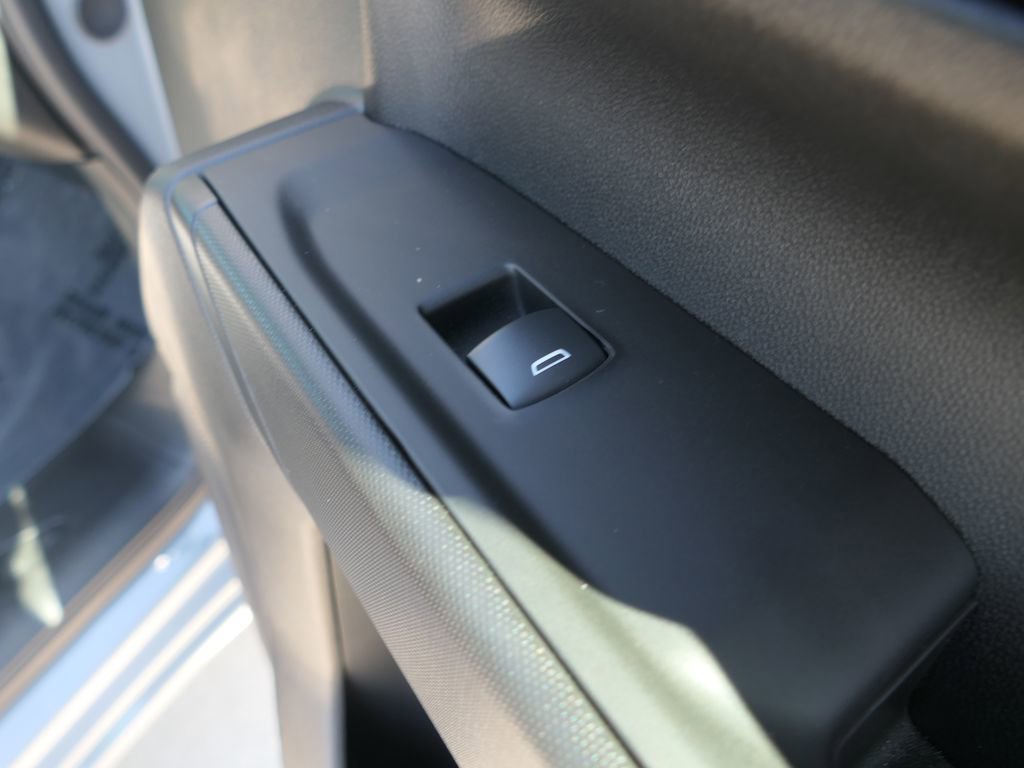 Used 2025 Chevrolet Silverado 1500 Custom image 23