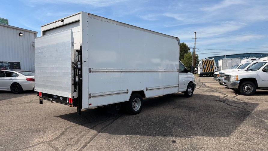 Used 2020 GMC Savana 3500 Extended w/ Driver Convenience Package RWD image 5