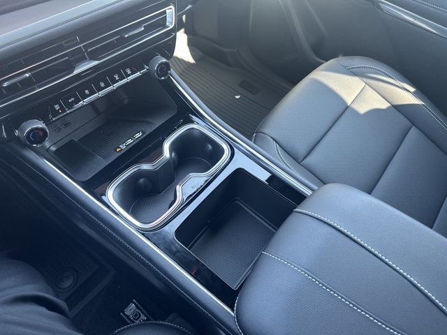 New 2025 Chevrolet Traverse LT w/ Sun and Wheel Package image 20