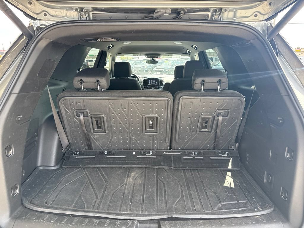 Used 2023 Chevrolet Traverse LT FWD image 12