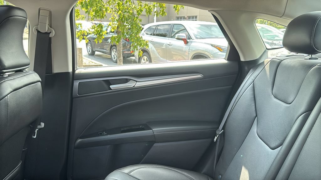 Used 2015 Ford Fusion Titanium AWD/4WD image 29
