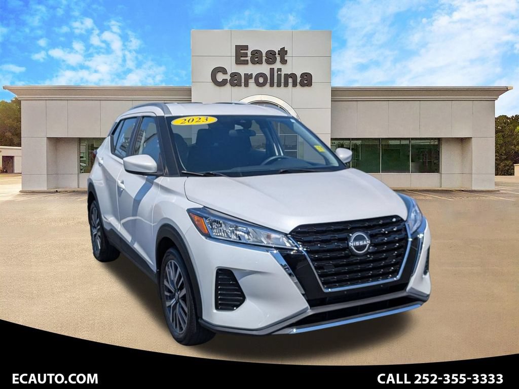 Used 2023 Nissan Kicks SV FWD image 1