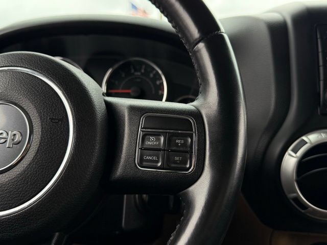 Used 2015 Jeep Wrangler Unlimited Sahara w/ Dual Top Group AWD/4WD image 8