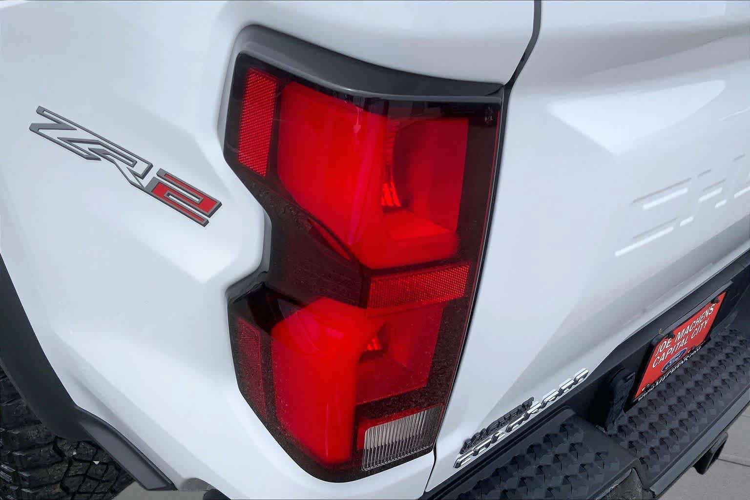 Used 2024 Chevrolet Colorado ZR2 w/ ZR2 Convenience Package III AWD/4WD image 29