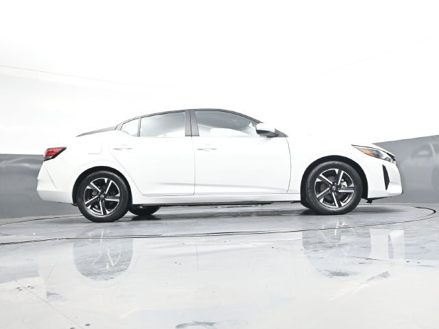 Used 2025 Nissan Sentra SV FWD image 32