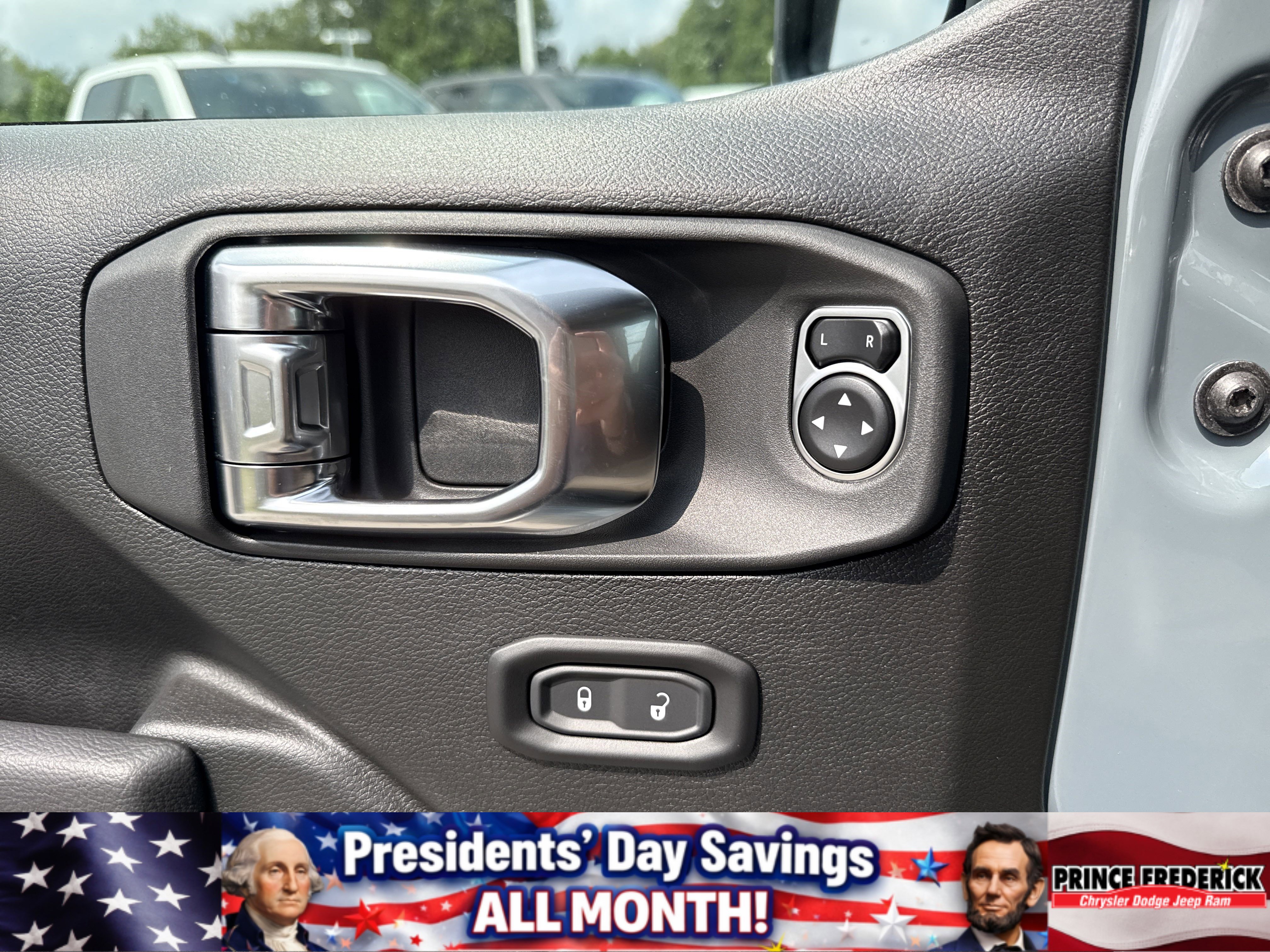 New 2025 Jeep Gladiator Sport image 27