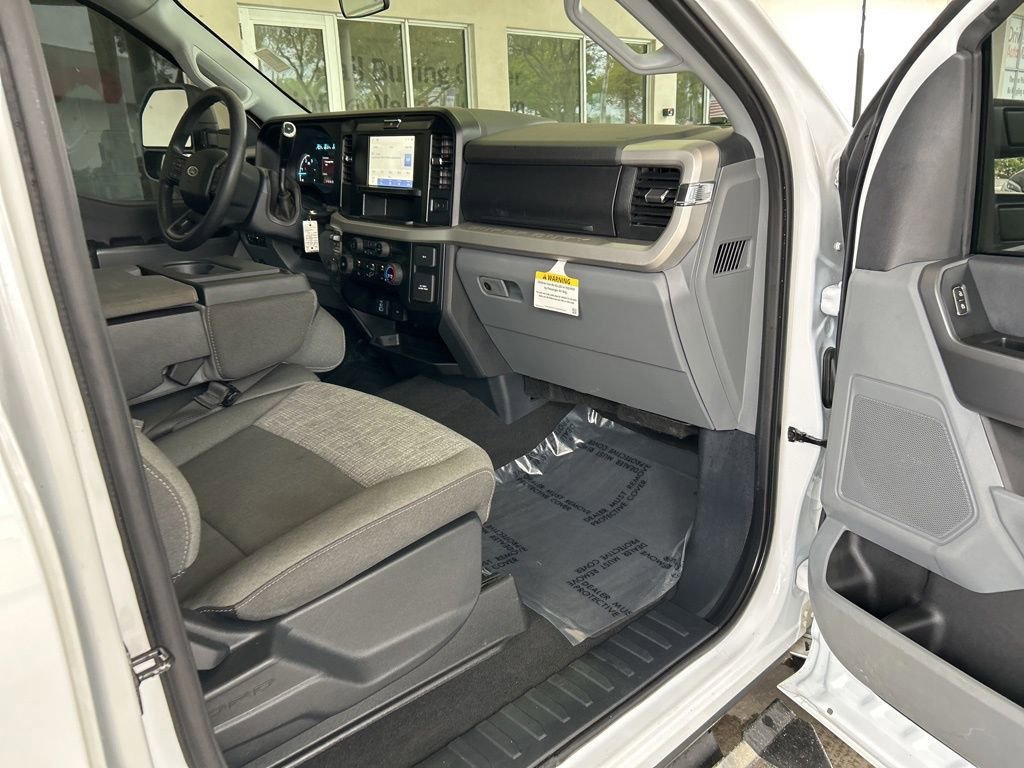 Used 2025 Ford F250 XLT image 27