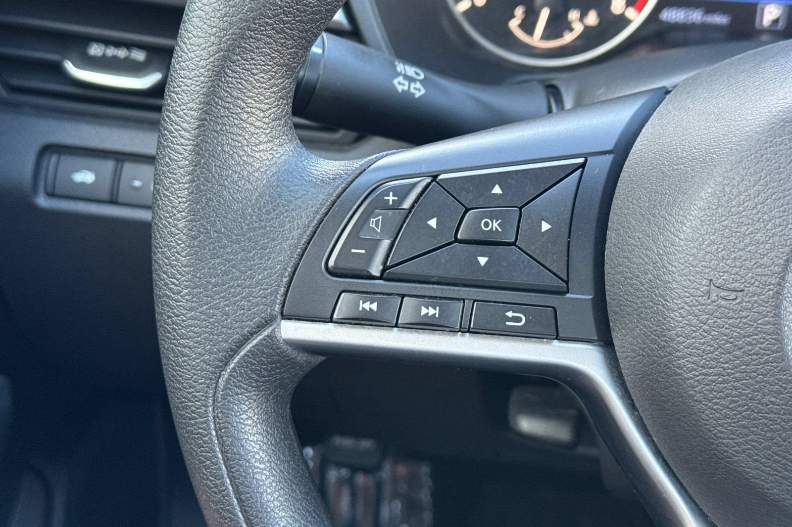 Certified 2023 Nissan Altima 2.5 SV FWD image 26