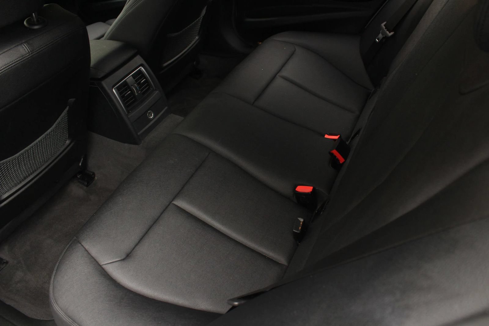 Used 2018 BMW 330i Sedan RWD image 19