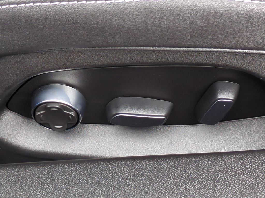 Used 2023 Chevrolet Corvette Stingray Preferred Cpe w/ Z51 Performance Package image 16