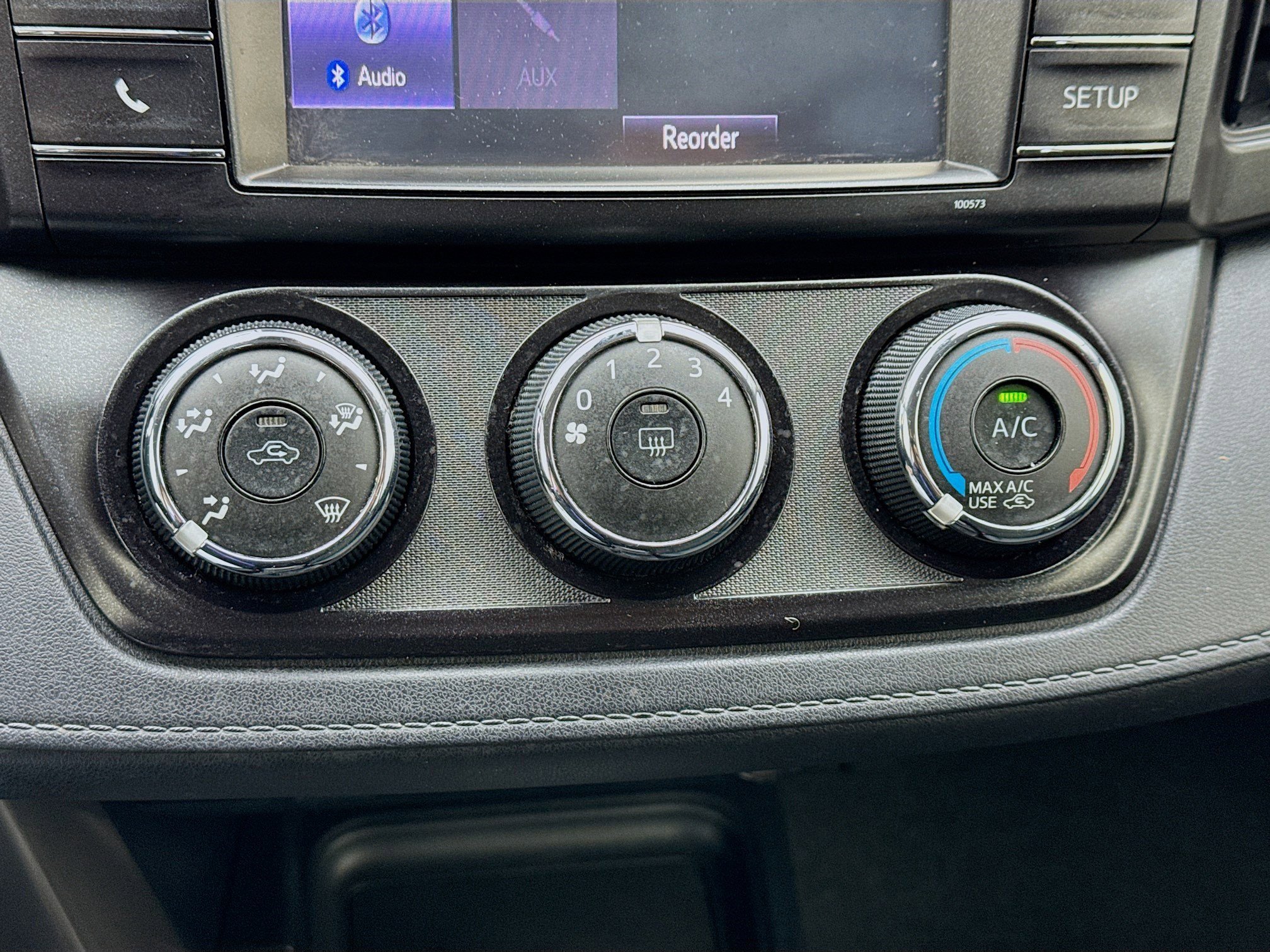Used 2018 Toyota RAV4 LE w/ All Weather Liner Package FWD image 12