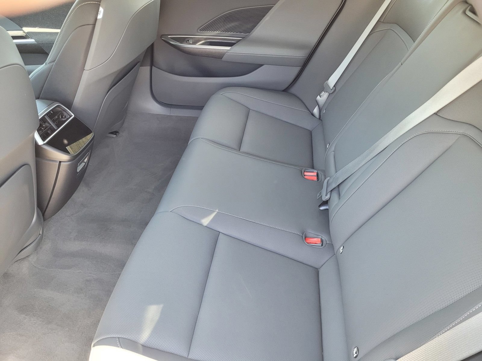 Used 2025 Lucid Air Touring AWD/4WD image 11
