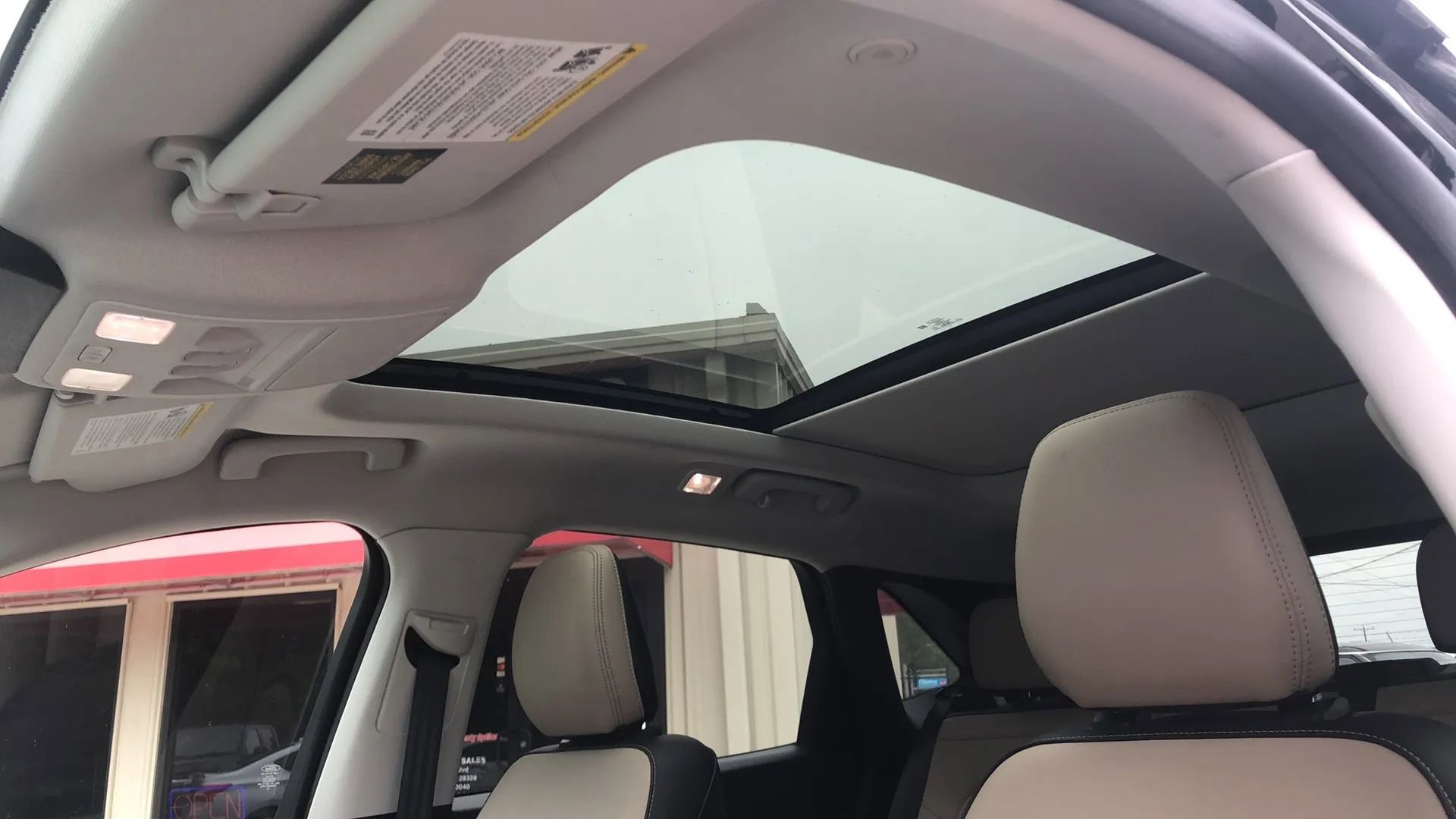Used 2021 Ford Escape SEL w/ Technology Package FWD image 12