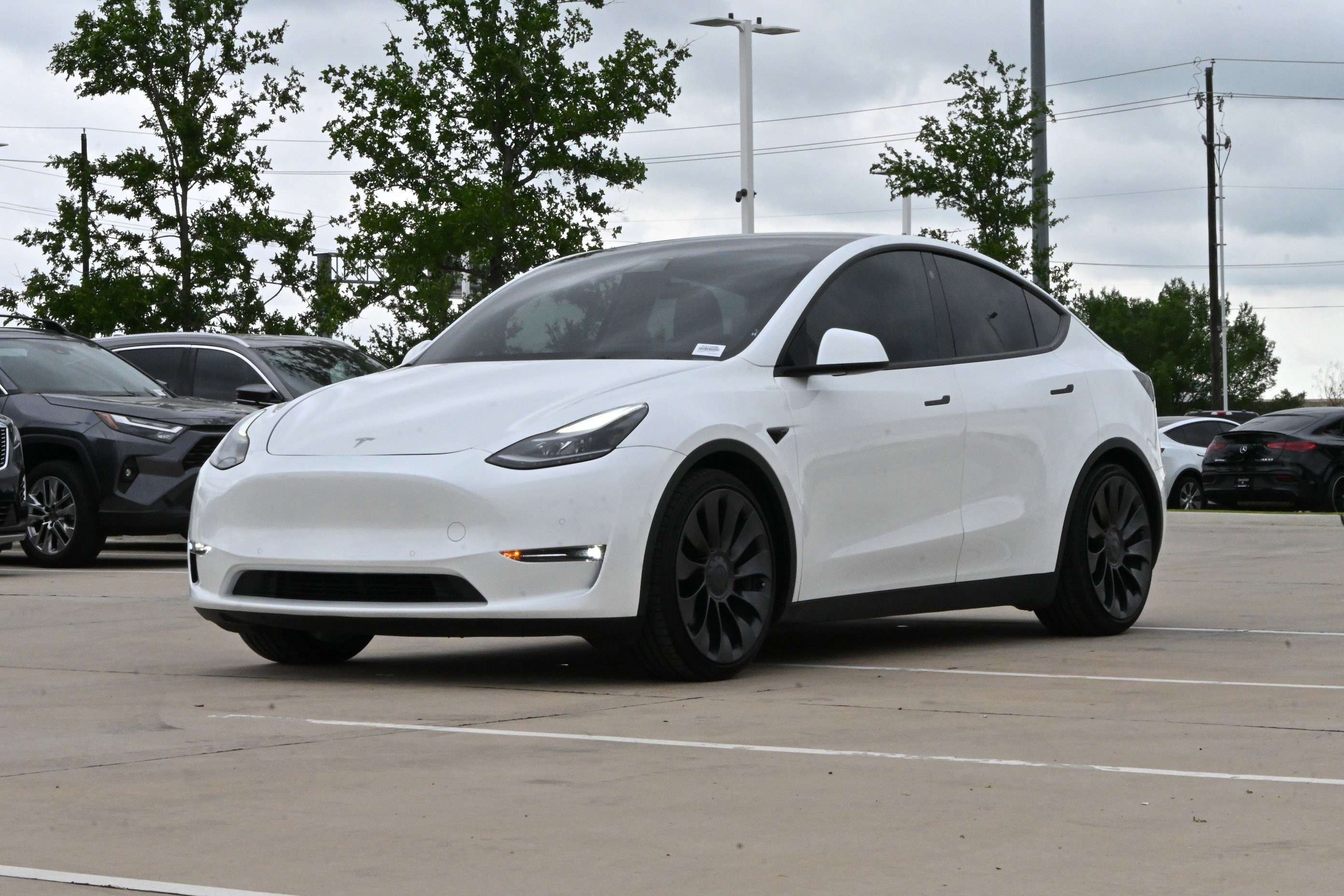 Used 2022 Tesla Model Y Performance AWD/4WD image 5