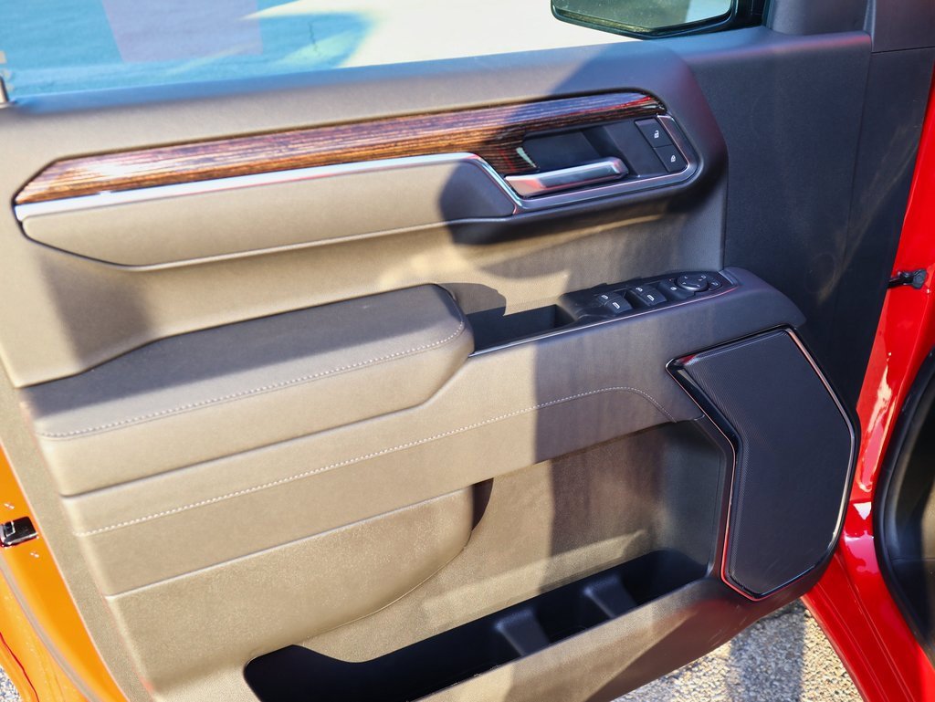 New 2026 GMC Sierra 1500 Elevation image 8