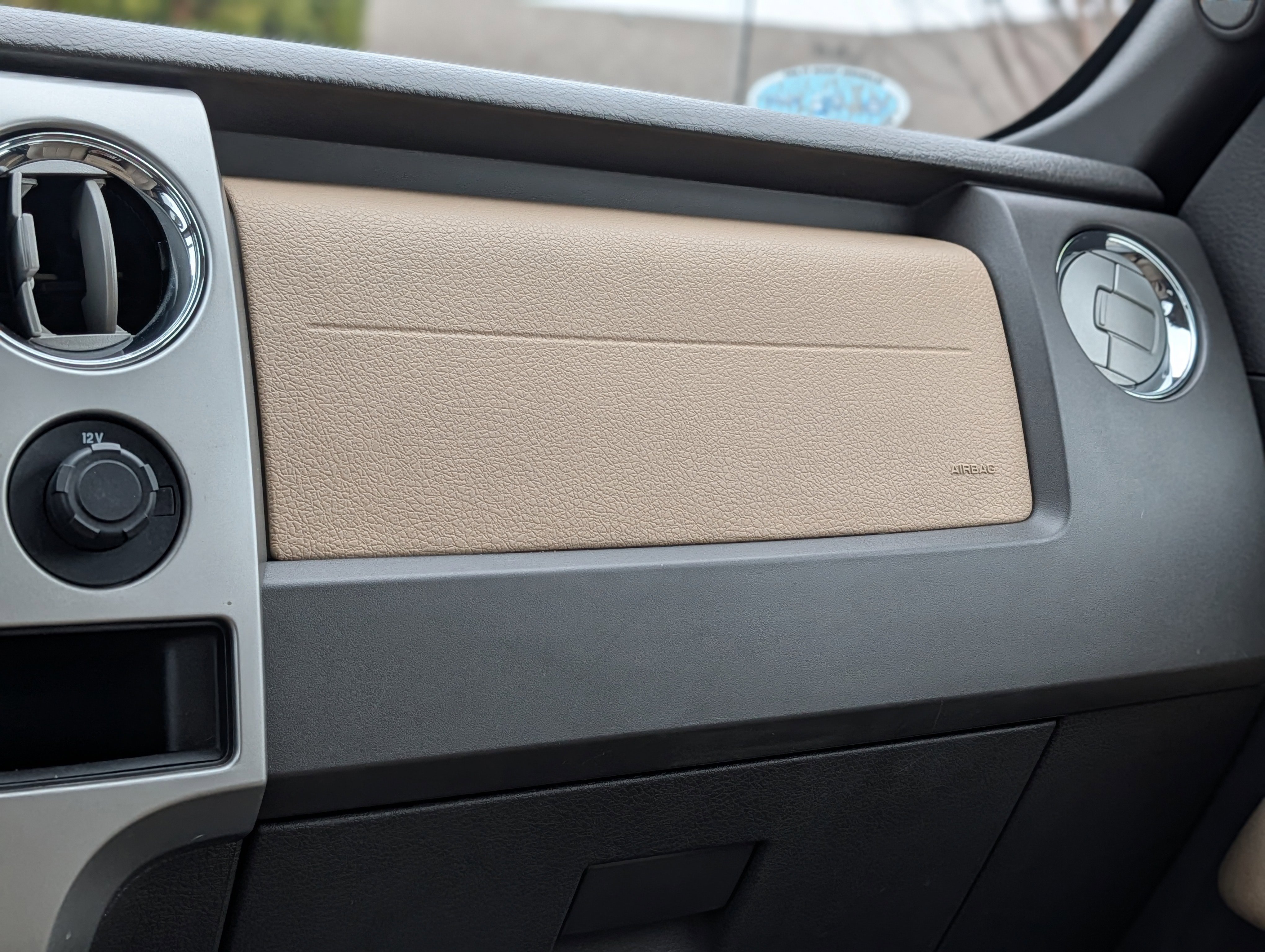 Used 2013 Ford F150 XLT w/ Luxury Equipment Group image 17