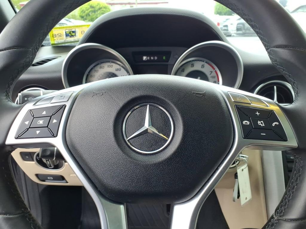 Used 2015 Mercedes-Benz SLK 350 image 5