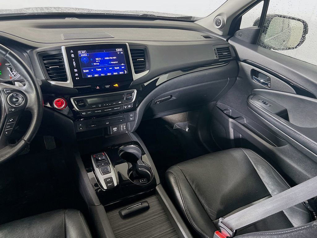 Used 2017 Honda Pilot Elite image 21