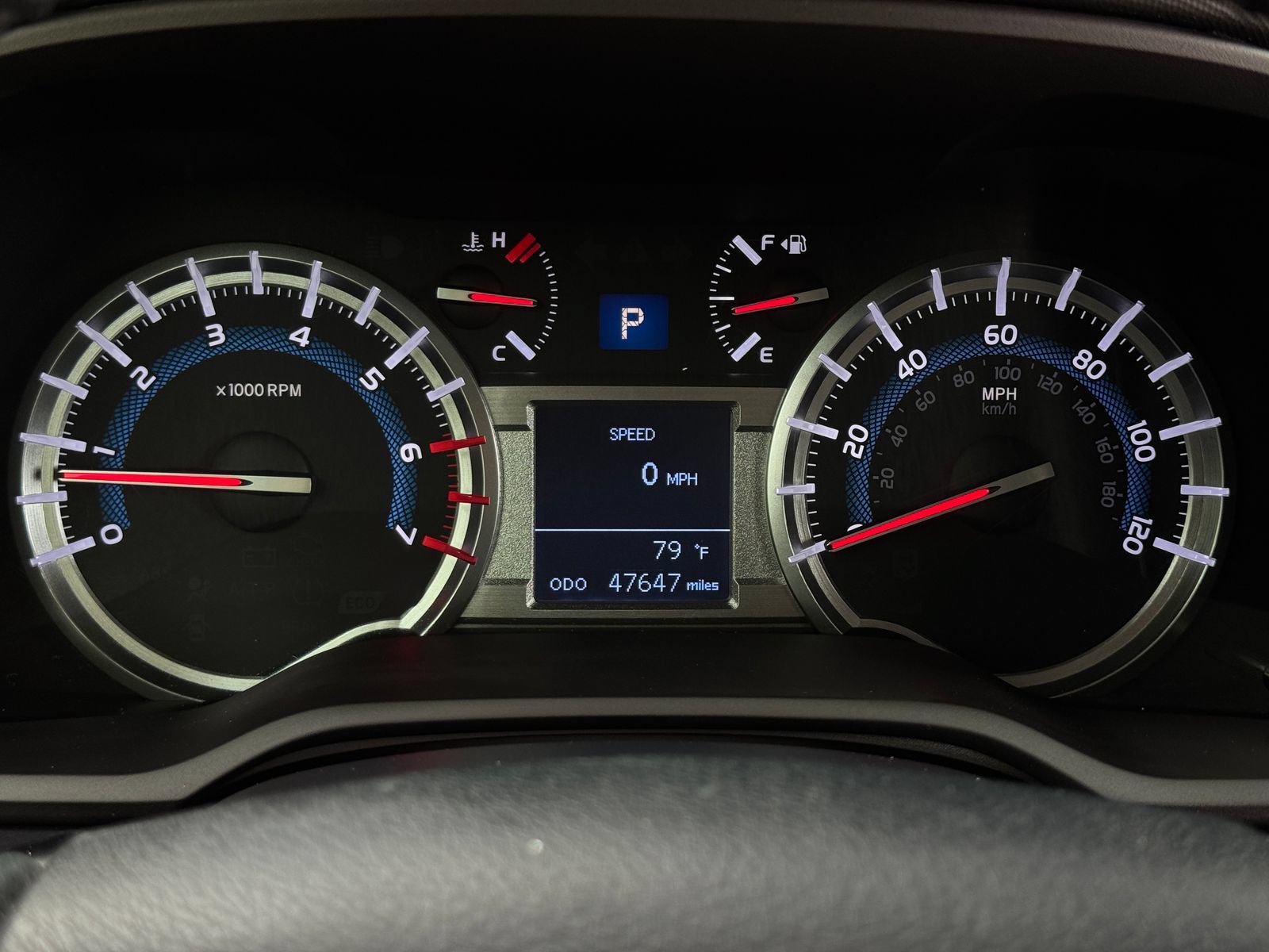 Used 2019 Toyota 4Runner SR5 AWD/4WD image 17