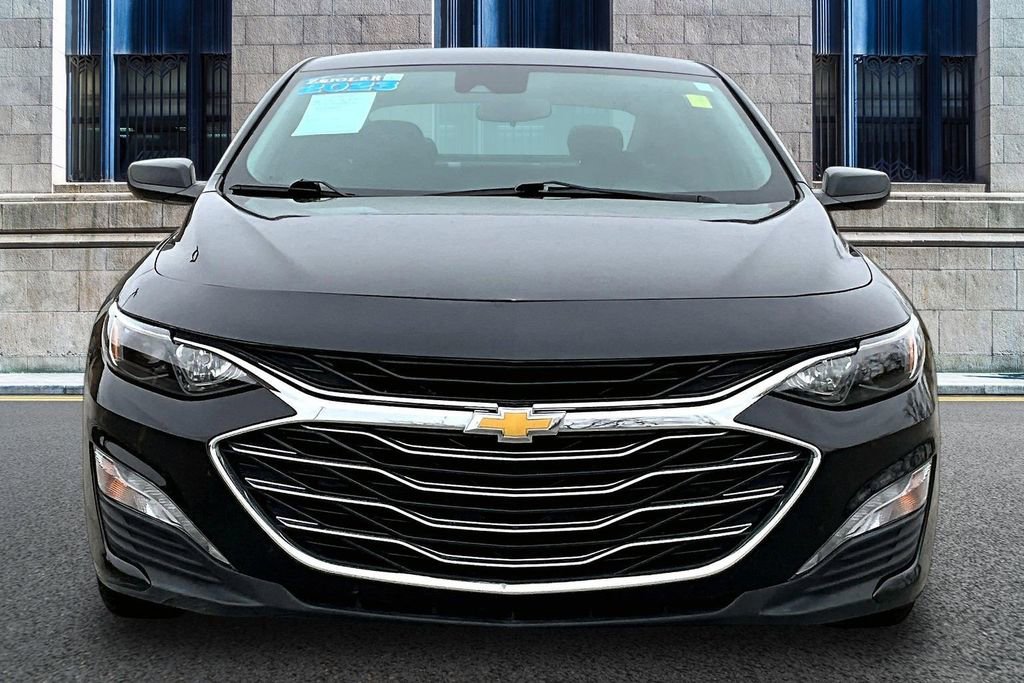 Used 2023 Chevrolet Malibu LT FWD image 3