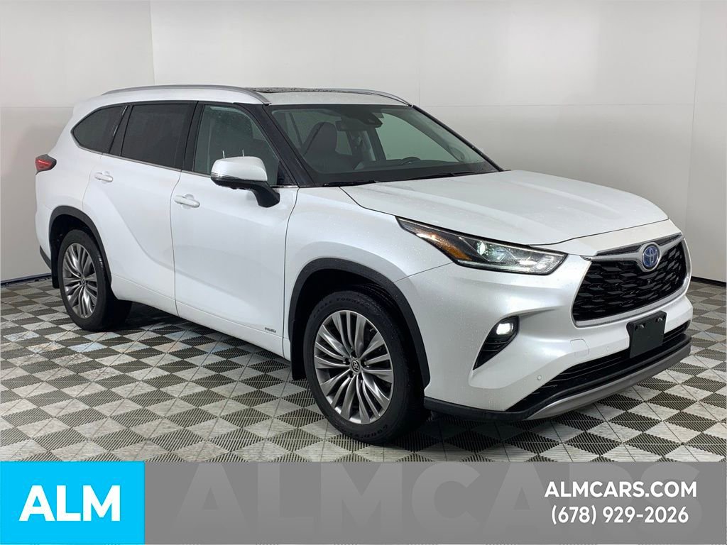 Used 2023 Toyota Highlander Platinum image 11