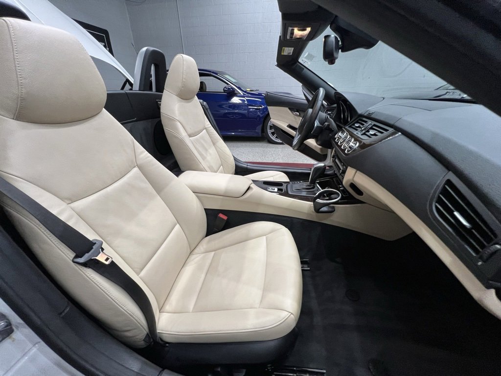Used 2011 BMW Z4 sDrive30i image 40