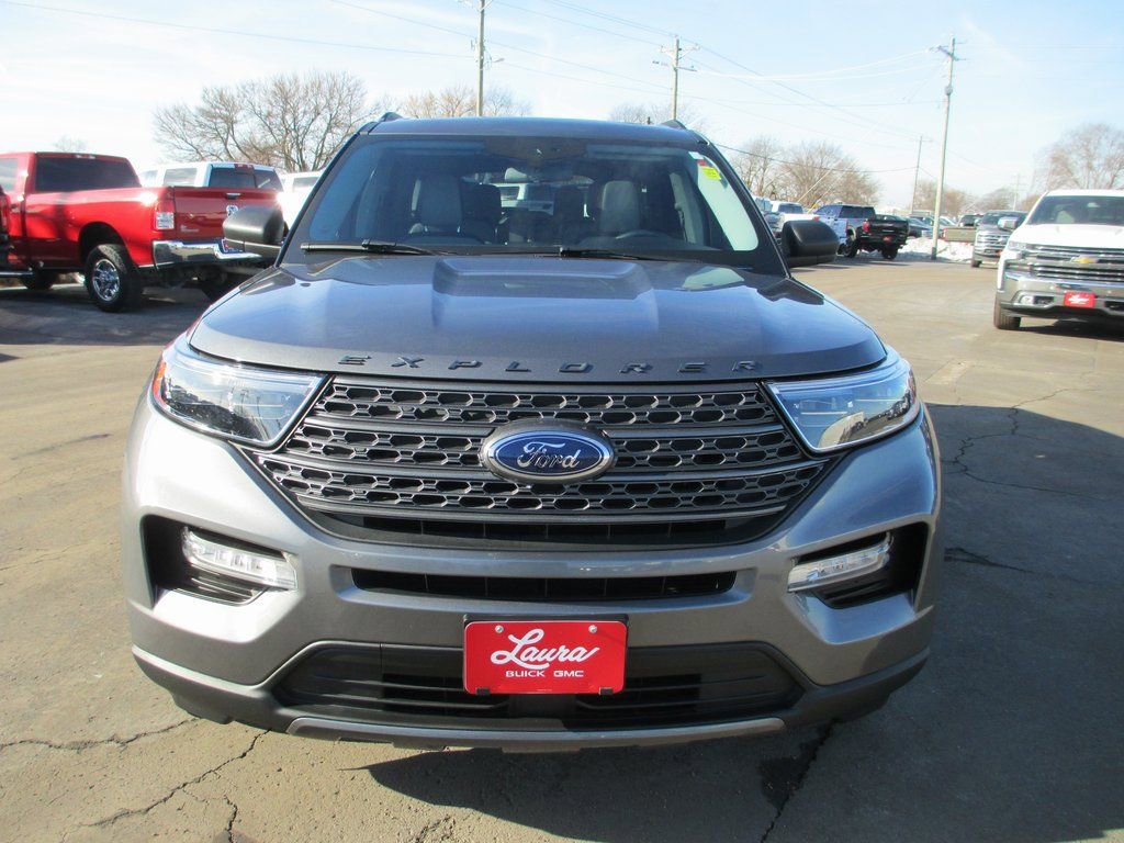 Used 2021 Ford Explorer XLT w/ Equipment Group 202A image 11