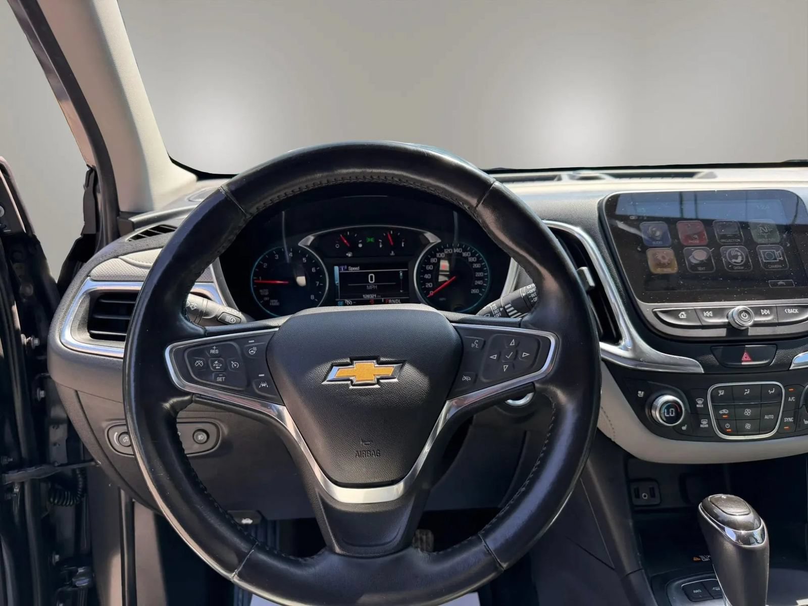 Used 2018 Chevrolet Equinox Premier AWD/4WD image 14
