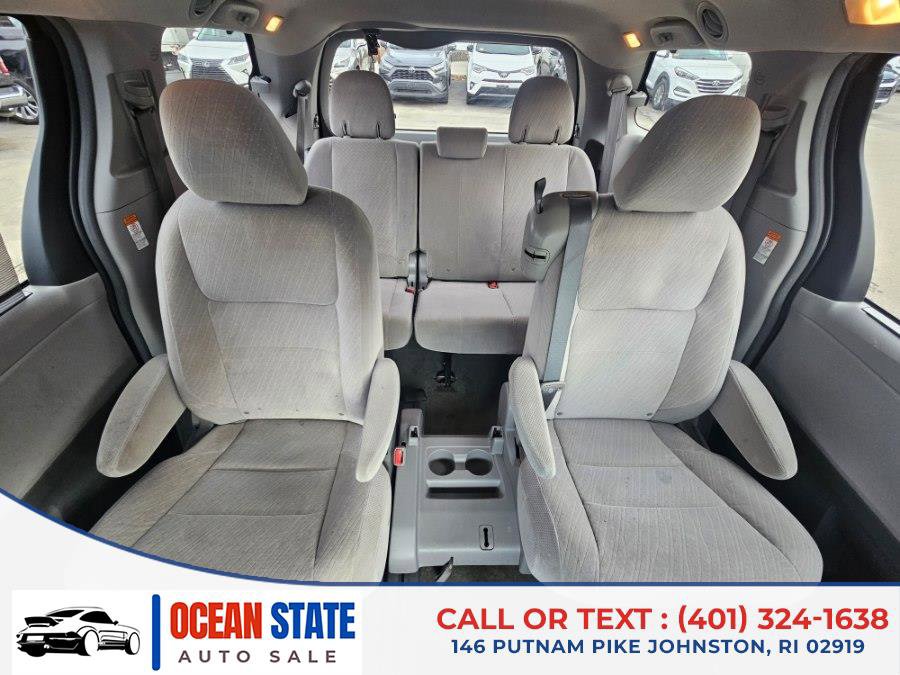 Used 2017 Toyota Sienna LE FWD image 14