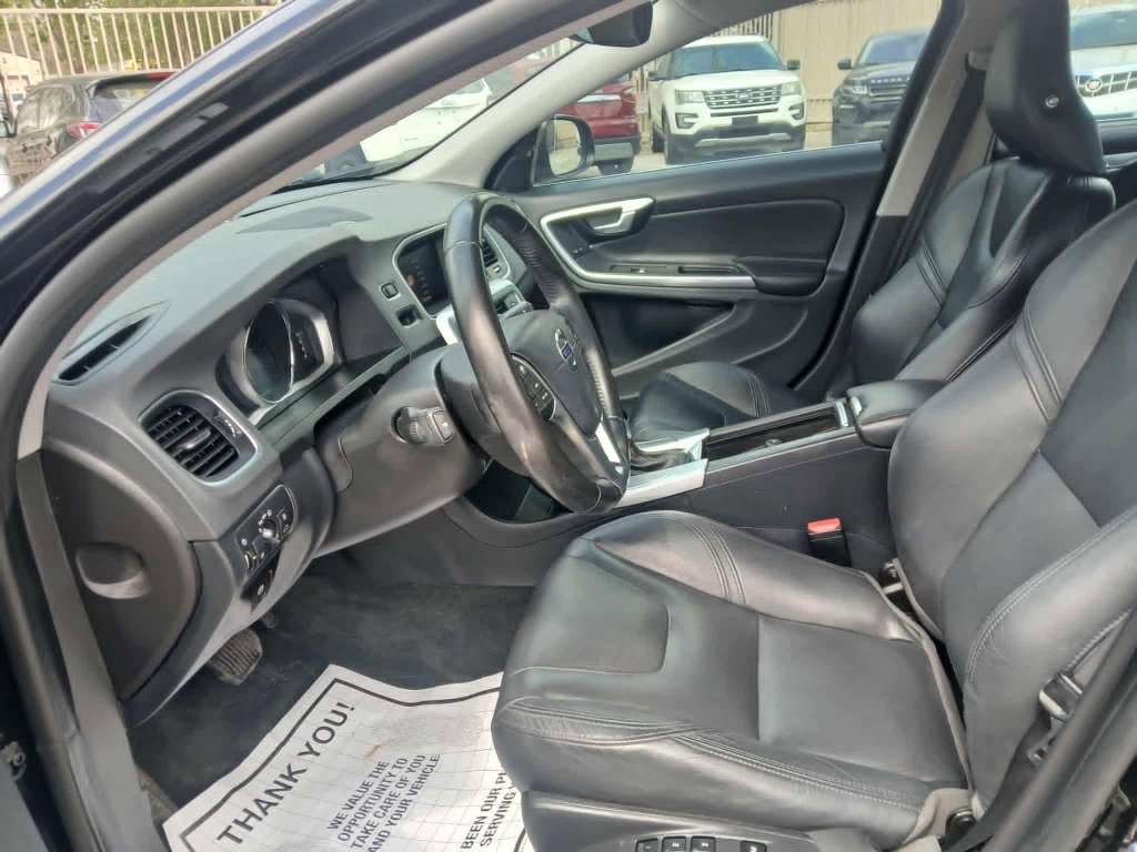 Used 2018 Volvo S60 T5 Inscription Platinum FWD image 9