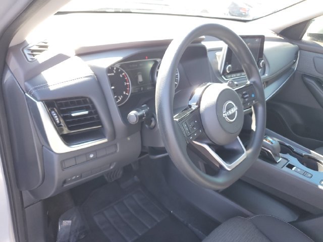 Used 2022 Nissan Rogue SV FWD image 18