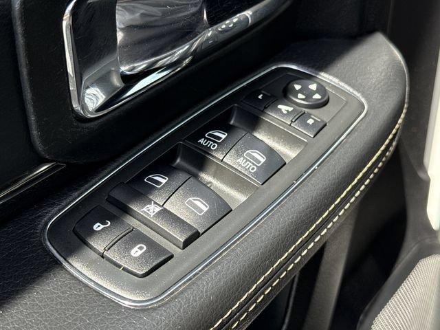 Used 2018 RAM 2500 Laramie w/ Sport Appearance Group AWD/4WD image 27