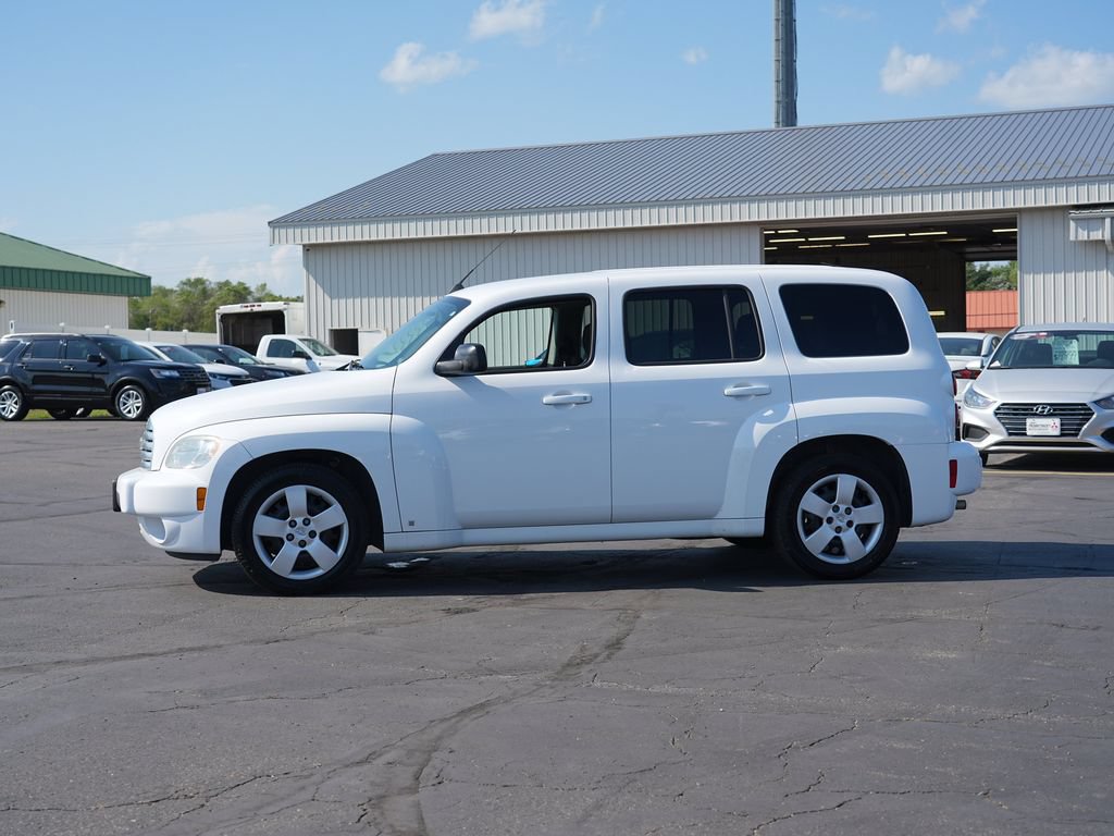 Used 2010 Chevrolet HHR LS FWD image 6
