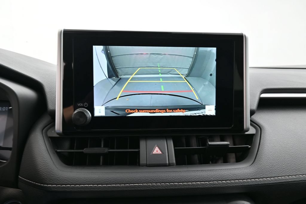 Used 2025 Toyota RAV4 XLE FWD image 13