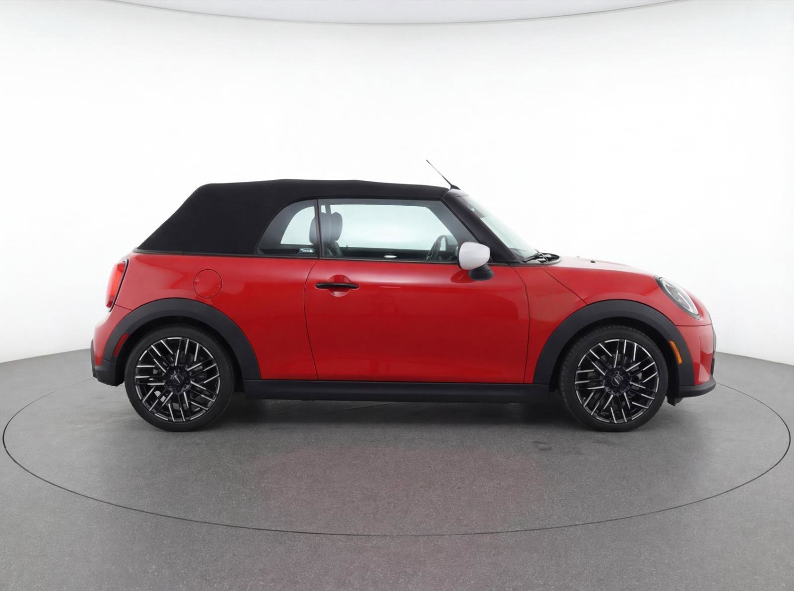 Used 2025 MINI Cooper S image 8