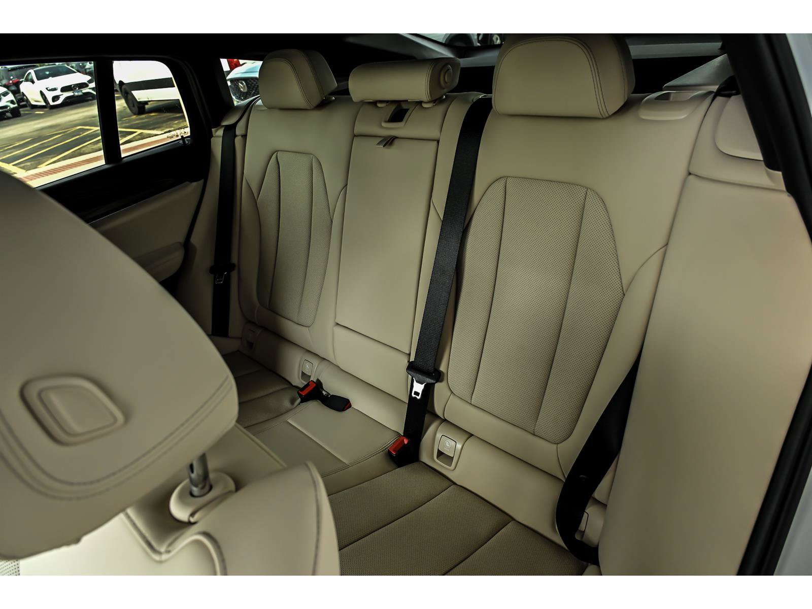 Used 2023 BMW X4 xDrive30i w/ Convenience Package AWD/4WD image 14