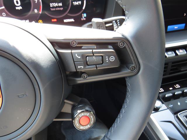 Used 2025 Porsche 911 Carrera RWD image 12