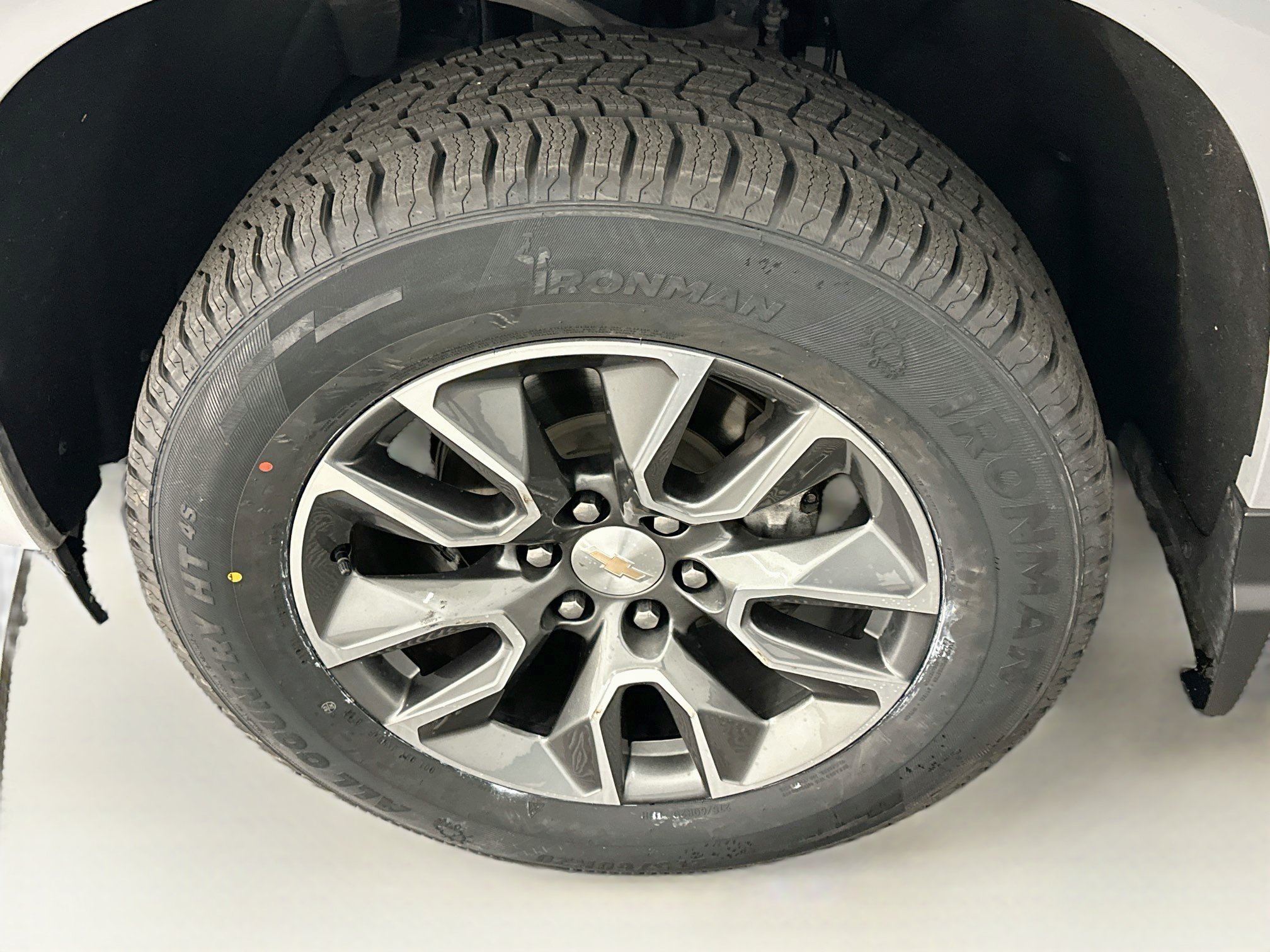 Used 2024 Chevrolet Silverado 1500 LT AWD/4WD image 11