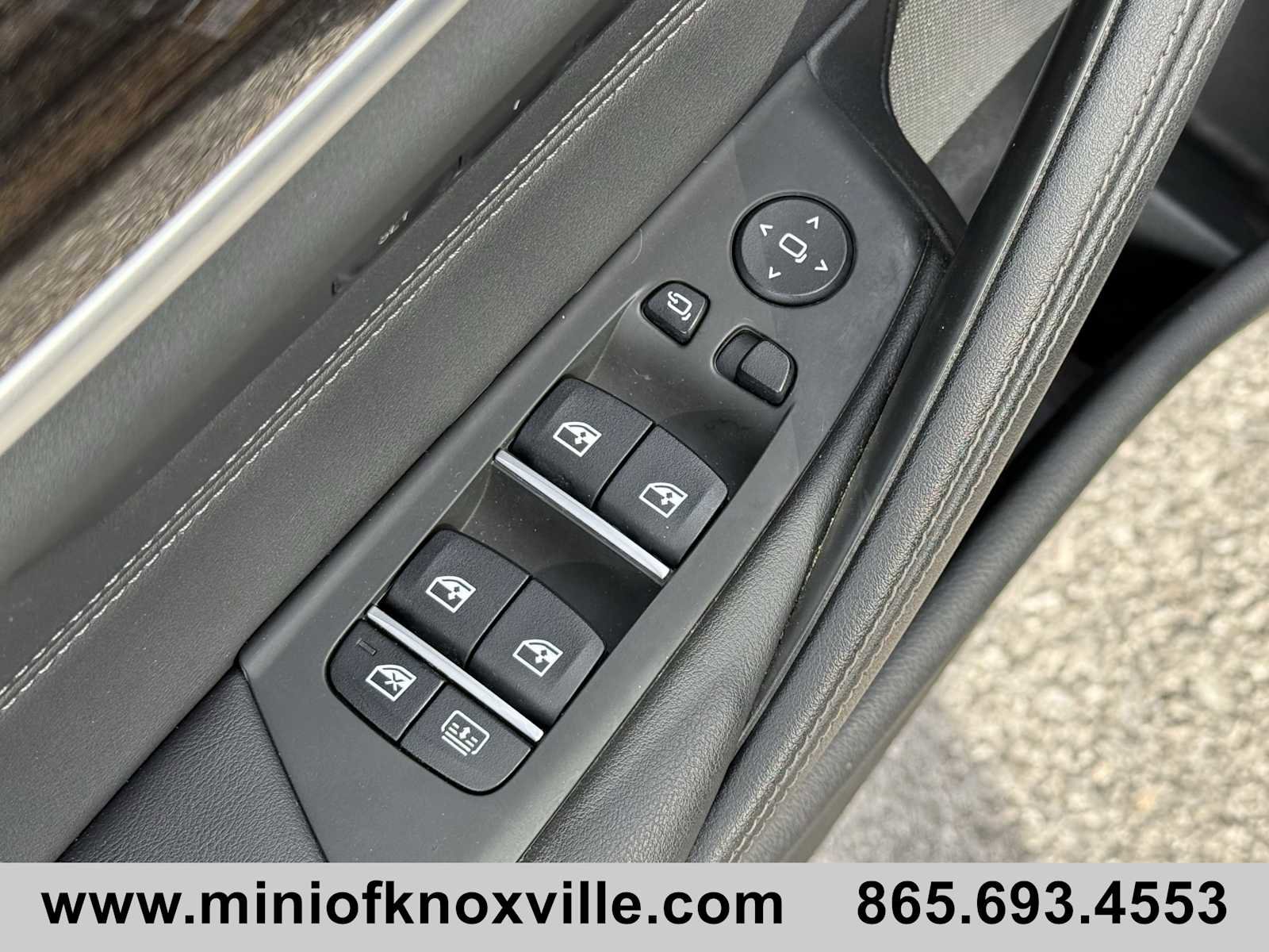 Used 2023 BMW M550i xDrive M550i xDrive w/ Executive Package image 15