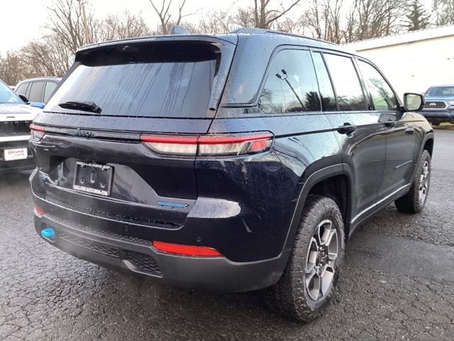 New 2024 Jeep Grand Cherokee Trailhawk w/ Advanced Protech Group II AWD/4WD image 4