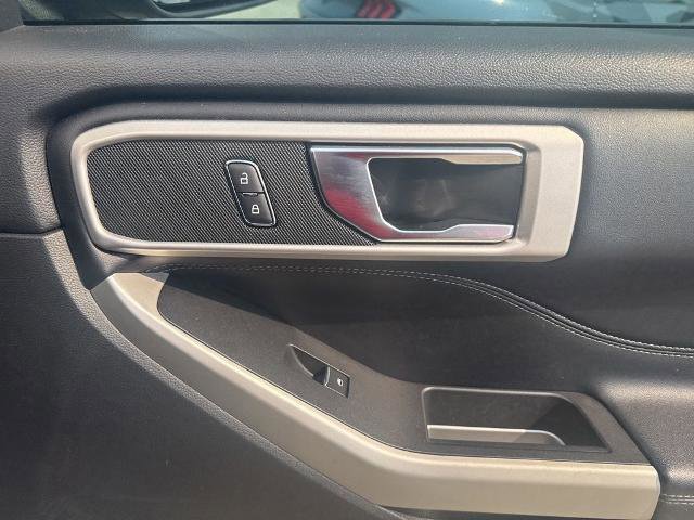 Certified 2022 Ford Explorer XLT RWD image 24