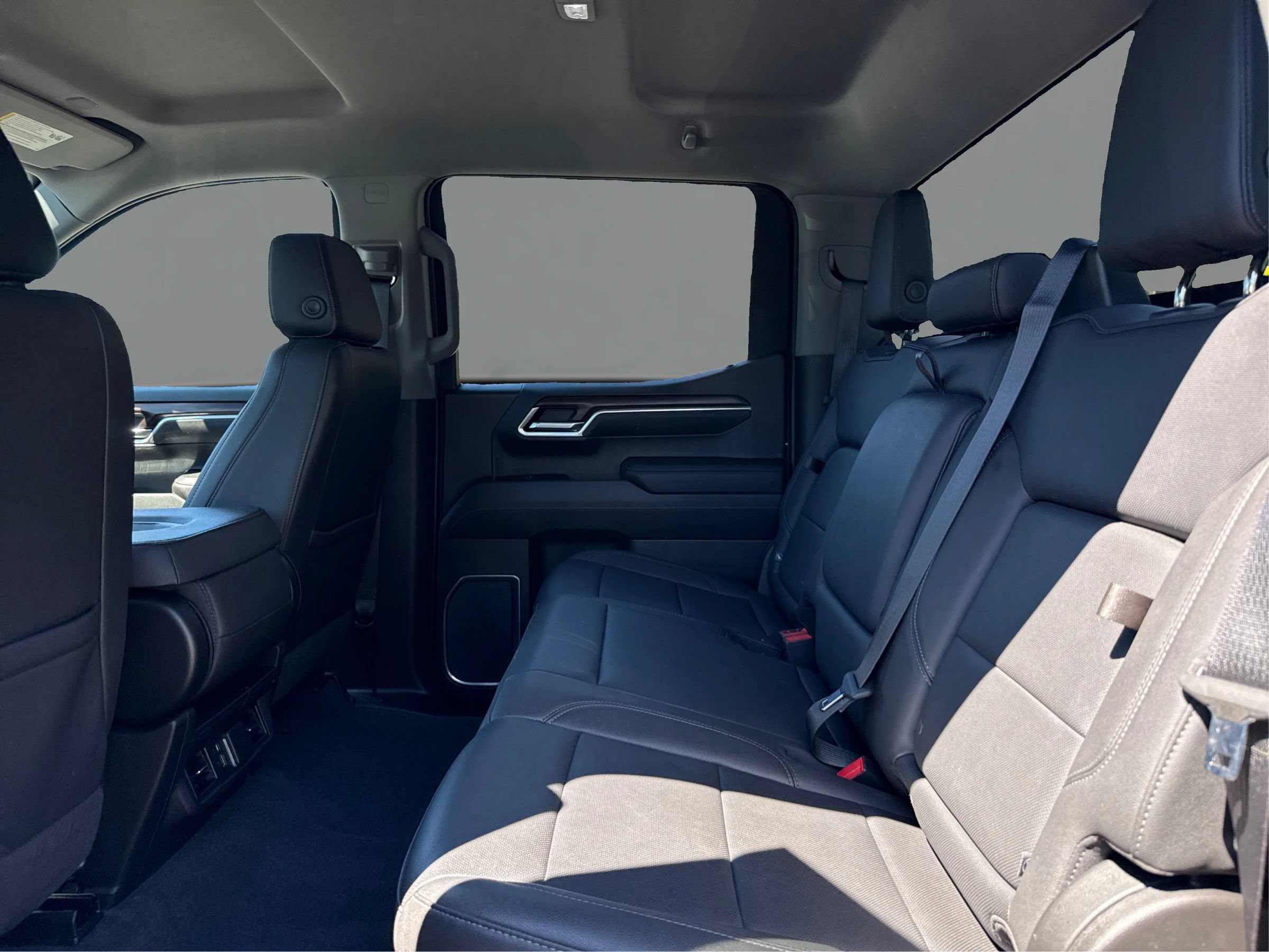 Used 2022 GMC Sierra 1500 SLT w/ Max Trailering Package AWD/4WD image 10