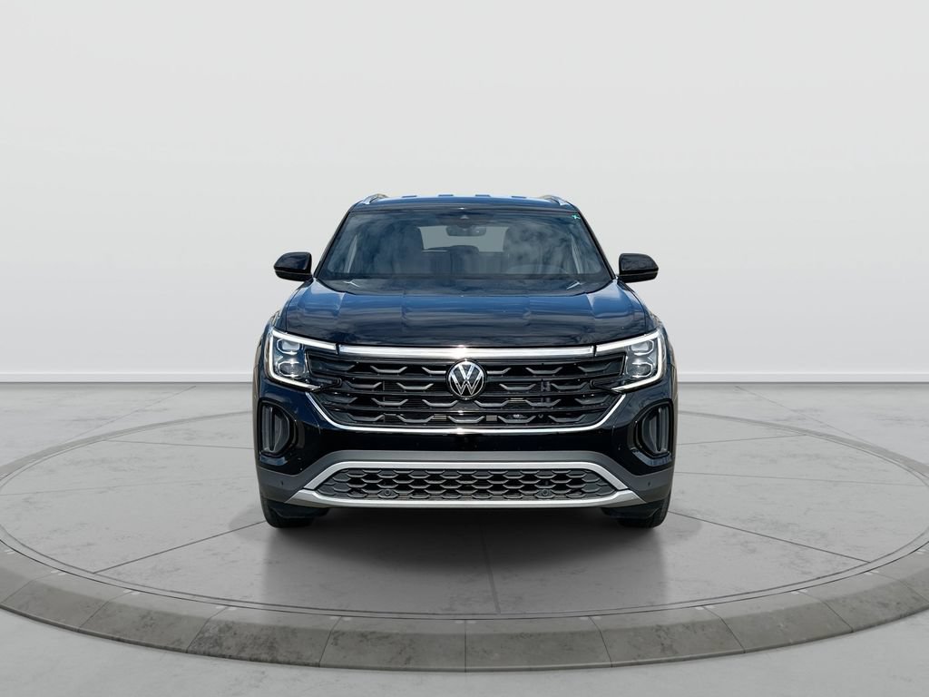 Used 2024 Volkswagen Atlas Cross Sport SE FWD image 3