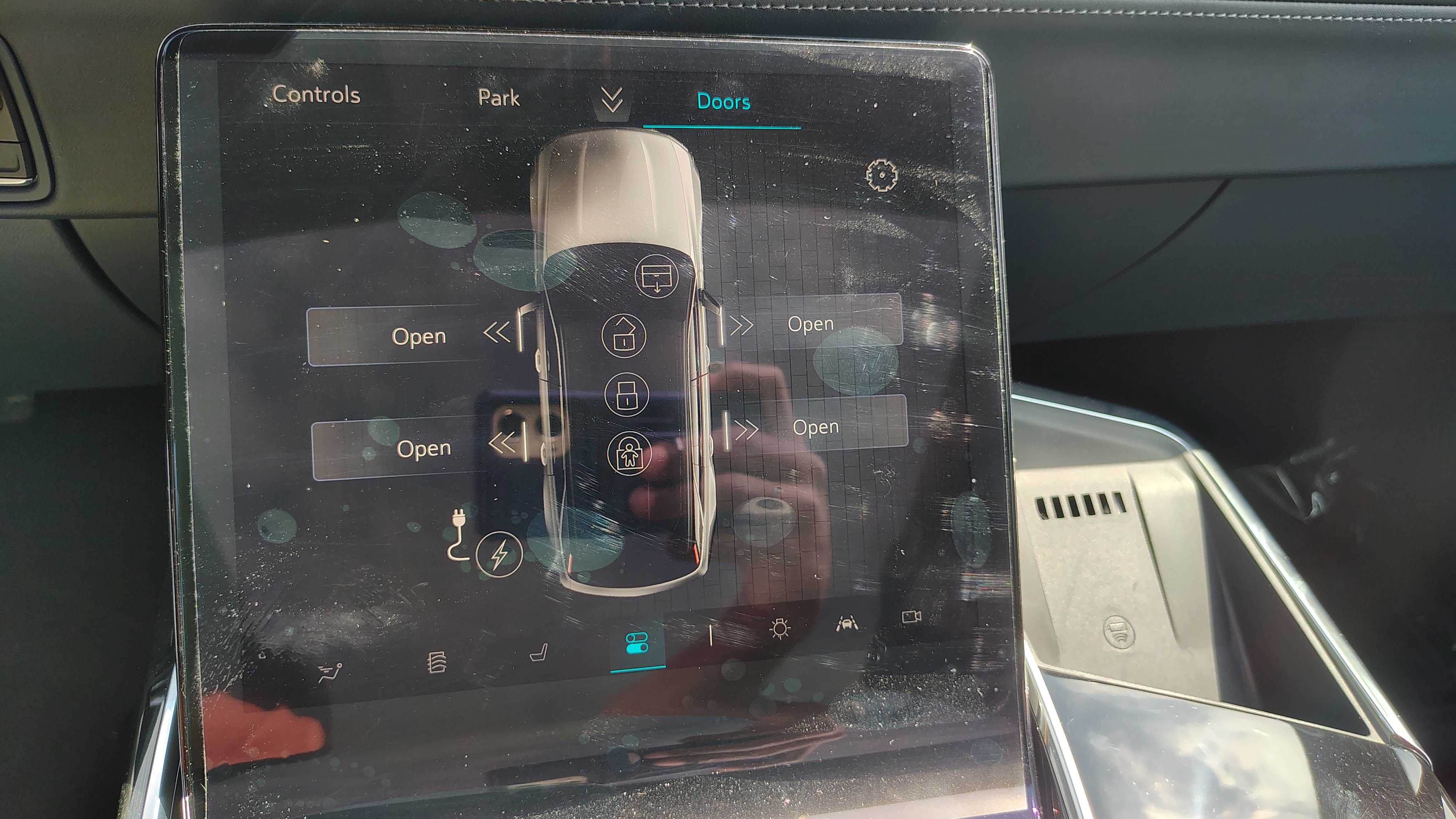 New 2025 Cadillac Escalade IQ Luxury 2 image 25