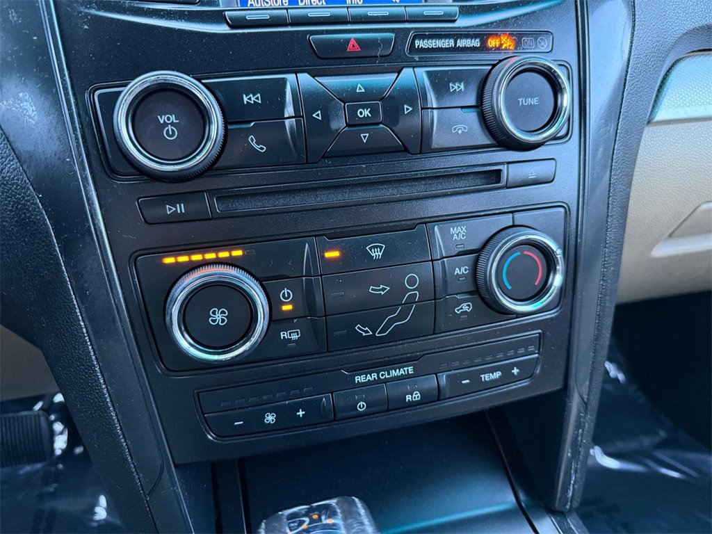 Used 2017 Ford Explorer XLT image 21