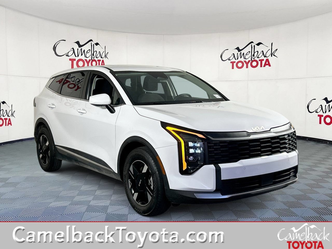 Used 2026 Kia Sportage LX FWD image 1